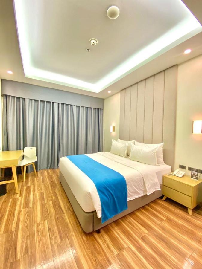 Bravo Tanauan Hotel ภายนอก รูปภาพ